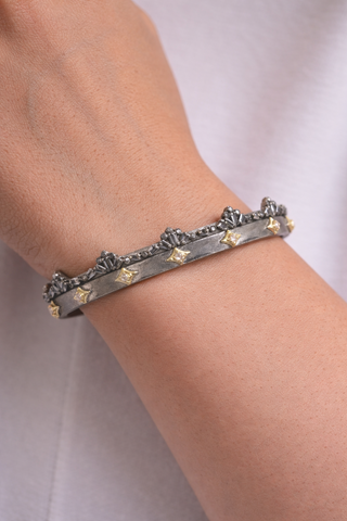 CHAMPAGNE DIAMOND SCROLL HUGGIE BRACELET