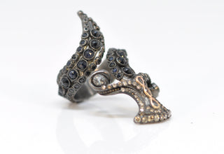 SPIRAL BLADE RING WITH BLACK SAPPHIRES AND CHAMPAGNE DIAMONDS