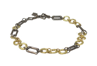 ALTERNATING GOLD AND GREY PAPERCLIP TEXTURED BRACELET